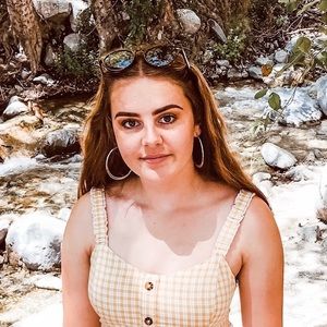 Meet your Posher, Alexandra